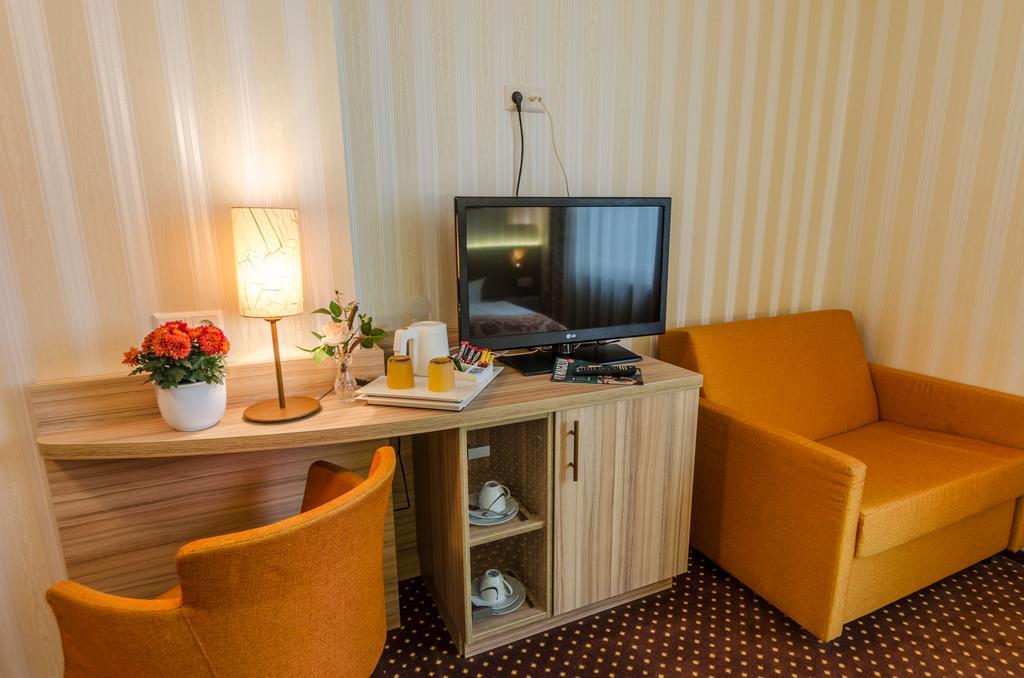 Hotel Alte Post レーアテ エクステリア 写真